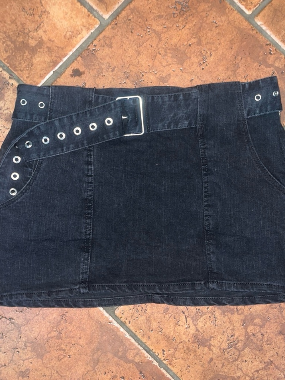 Love Tree Black Denim Mini Skirt with Grommet Belt